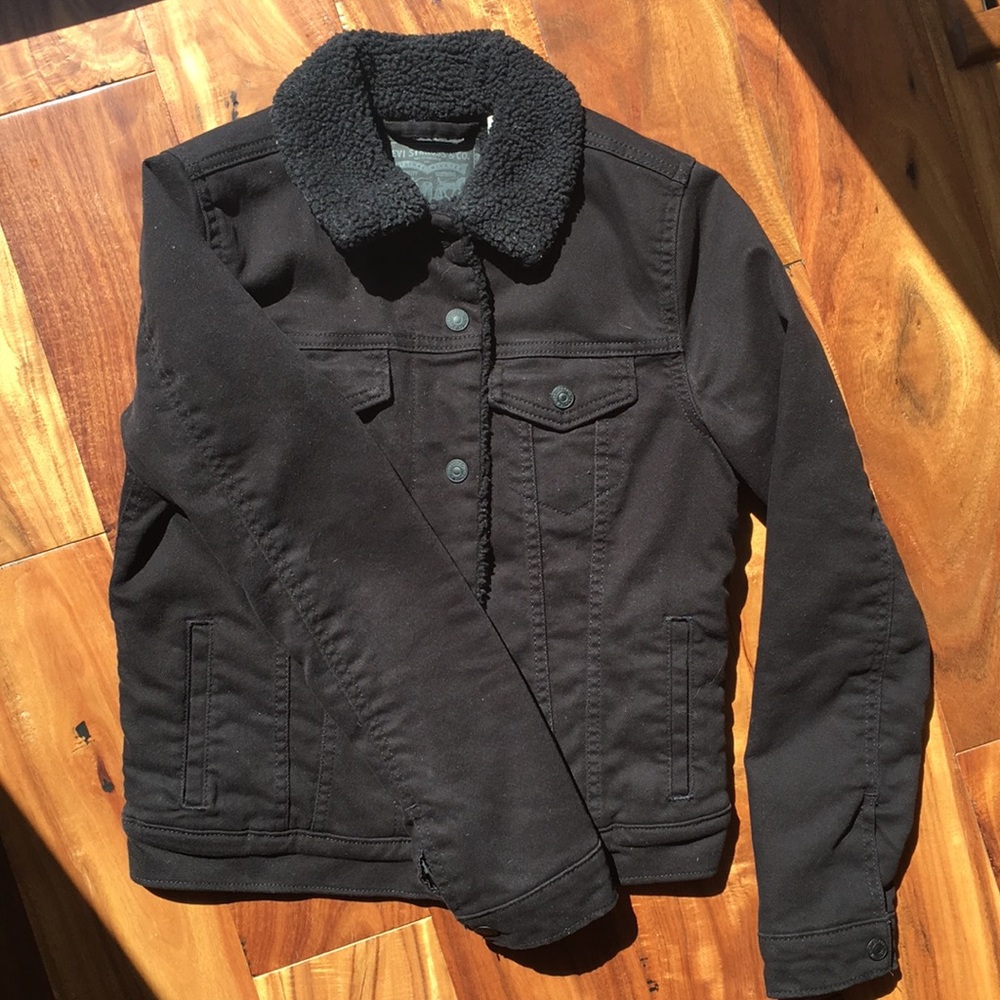 Levi’s ex-boyfriend Sherpa trucker denim jacket